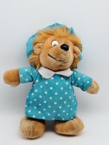 Applause 1989 Berenstain Bears Sister Bear  Plush Stuffed Animal
