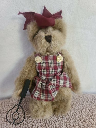 Boyds Bears & Friends The Archive Collection &acirc;��Rugby&acirc;�� Posable 2000 Investment NWT