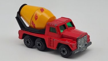 Matchbox Heavy Duty Cement Truck Red w/Green Windows 1:64 Scale