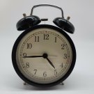 DEKAD Analog Alarm Clock Desk Table Bedroom Quartz Movement Battery Op - Black