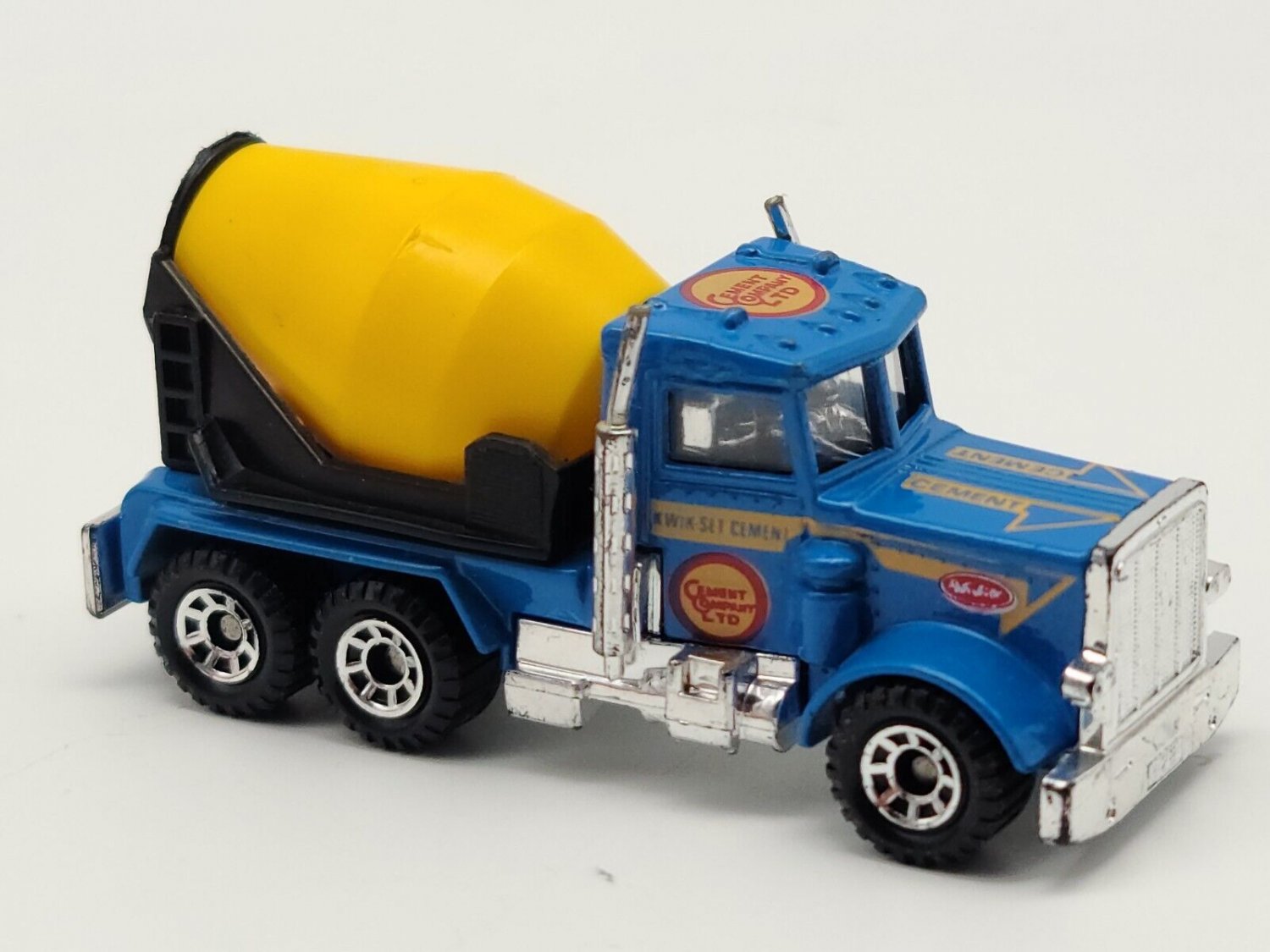 1981 Matchbox Peterbilt "Cement Company Ltd" Semi Truck Mixer Diecast 180 Macau