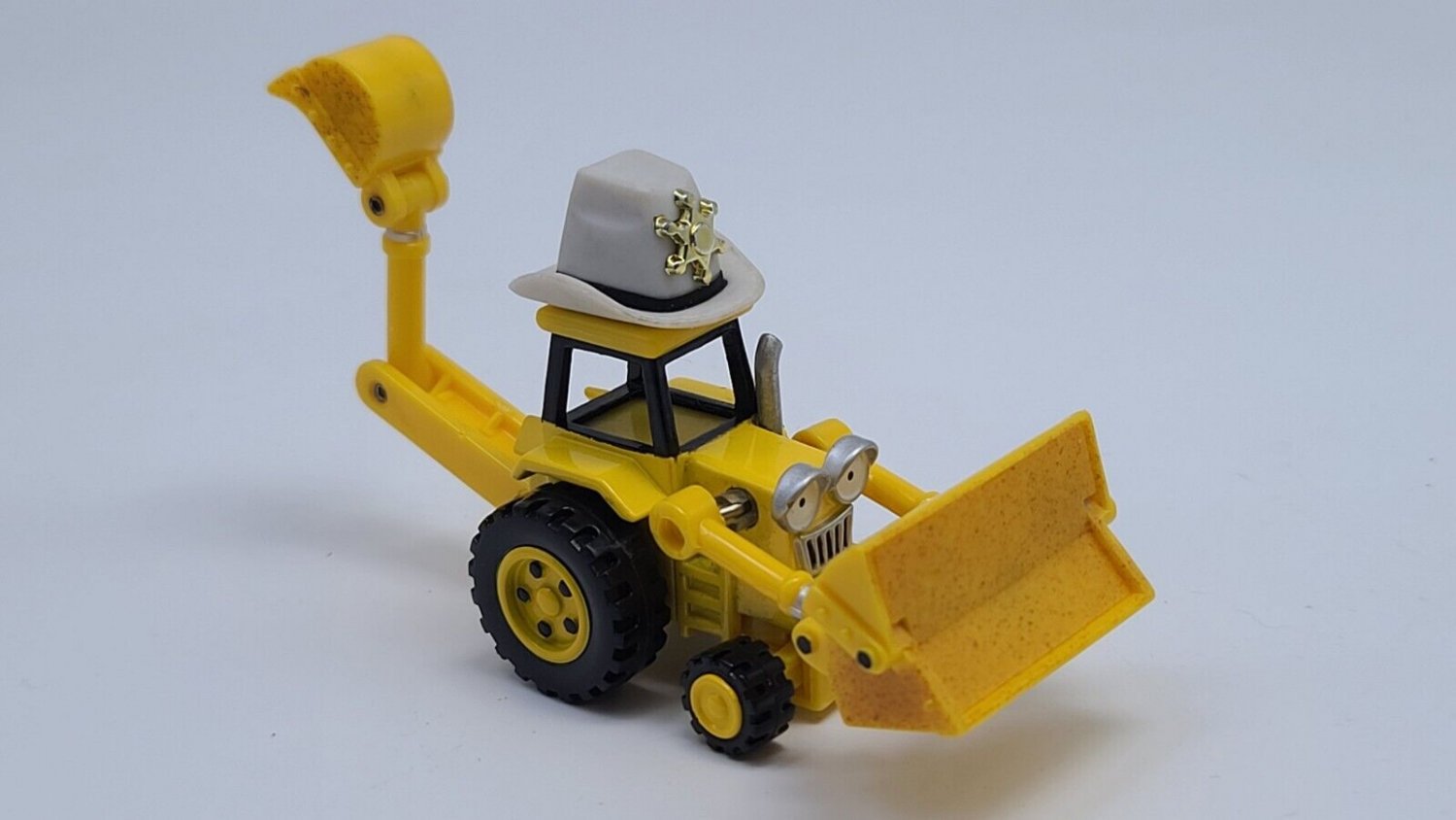 Bob The Builder SHERIFF SCOOP Die Cast Loader Backhoe Vehicle 2004 MAGNETIC