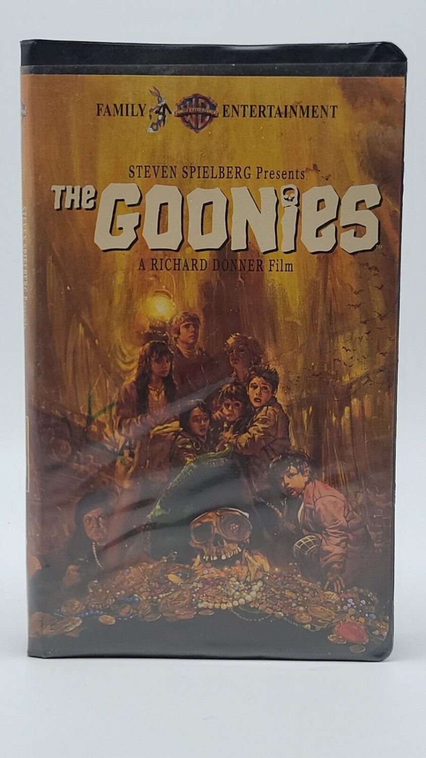 The Goonies VHS VCR Tape 1985 Black Clamshell Case Steven Spielberg