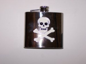 HOT TOPIC Skull Liquor Hip Flask Stainless Steel 5 fl.oz.