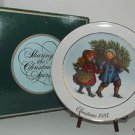 Avon 1981 Christmas Memories Sharing the Christmas Gift Collector Plate