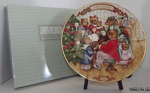 Avon 1989 Christmas Plate - Together For Christmas Collector Plate