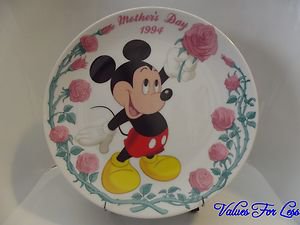 Grolier Collectibles Ltd. Mother's Day 1994 Mother's Day Rose Mickey Mouse Plate