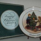 Avon Christmas Memories 1982 Keeping the Christmas Tradition Collector Plate