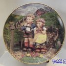 M.I. Hummel The Banbury Mint  Little Companions Collection - Country Crossroads