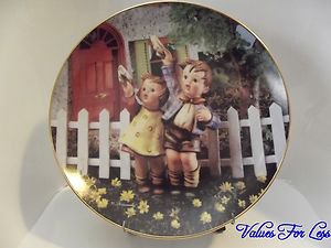 M.I. Hummel The Banbury Mint  Little Companions Collection - Come Back Soon