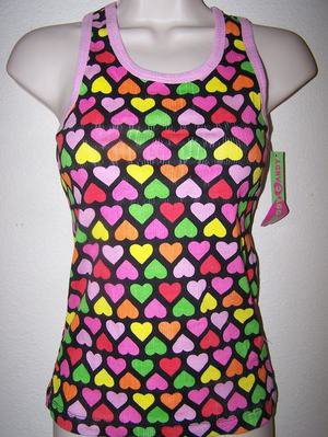 BODY CANDY Girl Hearts T-Shirt Medium - NWT