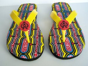 GIRLY GIRL South Beach Women Flip Flop sz 6 Yellow Shoes