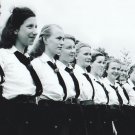 German WW2 photo  - Deutscher Mädel League Bdm Girls