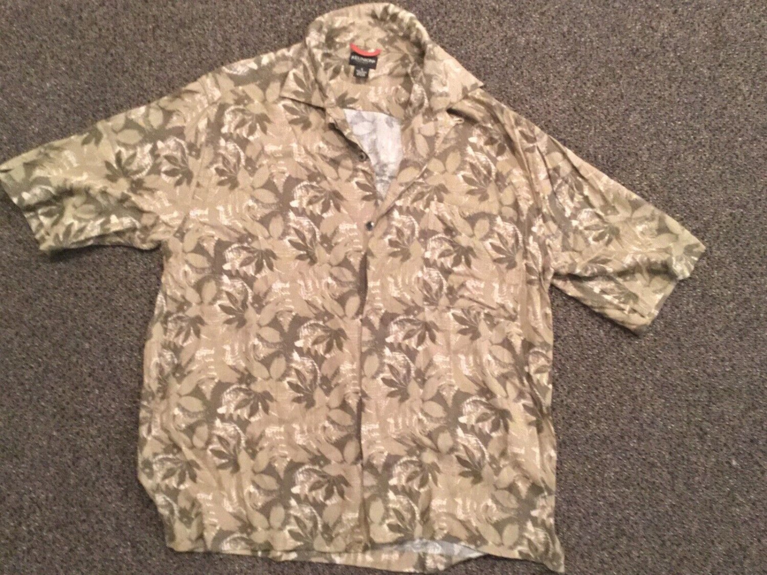 Reunion Men&acirc;��s Button Down Shirt, Size S