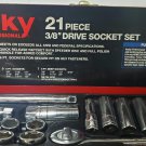 HUSKY 21 PIECE 3/8 DRIVE SOCKET SET QUICK RELEASE RATCHET W/SPEEDER DISC HUSKY 21 PIECE 3/8 DRIVE SOCKET SET QUICK RELEASE RATCHET W/SPEEDER DISC