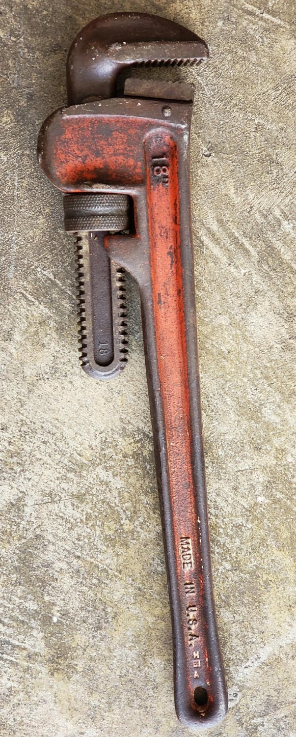 VINTAGE 18 INCH HEAVY DUTY ALLOY STEEL PIPE WRENCH MADE IN USA