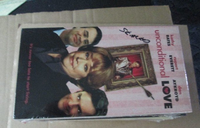 Unconditional Love VHS Kathy Bates Dan Aykroyd factory sealed