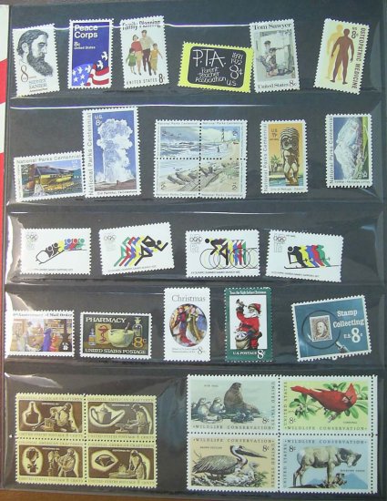 1972 USPS Commemorative Mini-Album with complete set of Unused stamps E5997