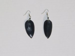 Handmade Shell Earrings- Black