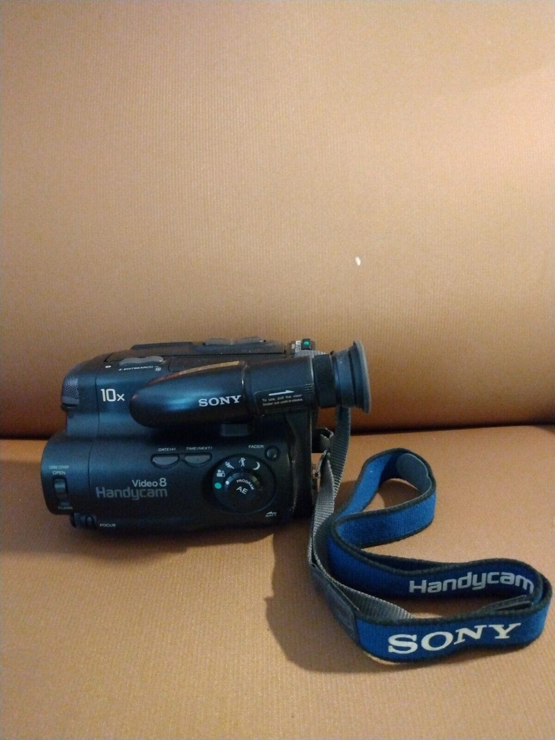 Sony Handycam CCD TR31 8mm Video 8 Camcorder for Parts or Repair