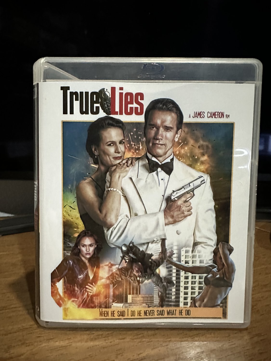  BLU-RAY: TRUE LIES (Packed with SPECIAL FEATURES) 1080p HD - REG. Free (Schwarzenegger)