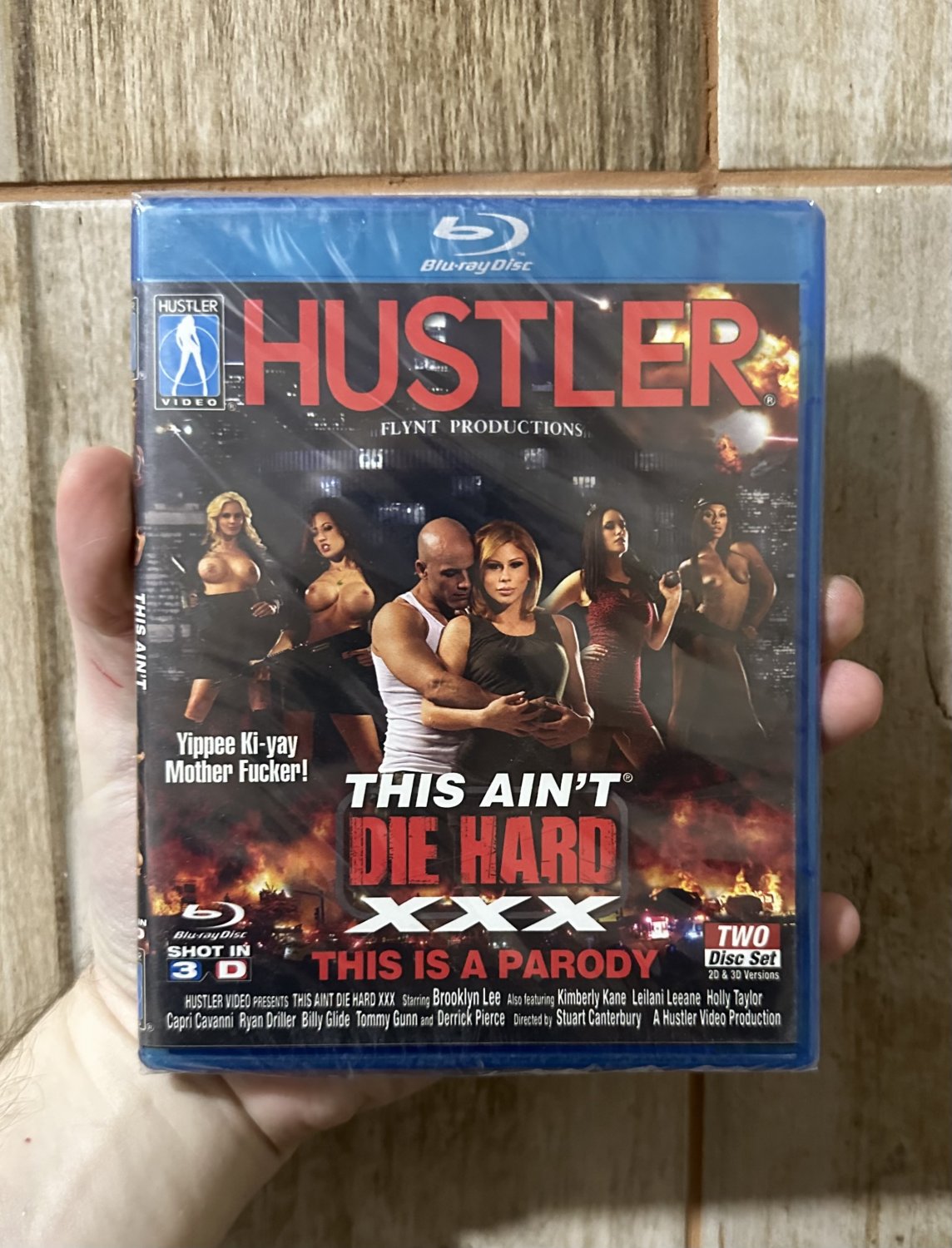 BLU-RAY: This Ain&acirc;��t Die Hard XXX (2013) Hustler Video Parody &acirc;�� 2D & 3D - Region Free