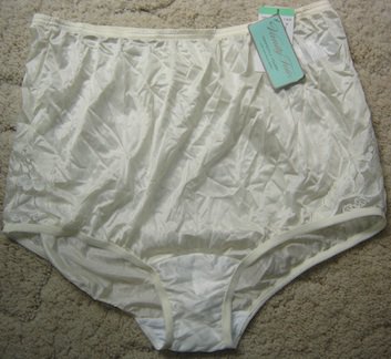 Vanity Fair Candleglow SILKY SOFT Panties w/Lace (Full Brief Style), Sz ...