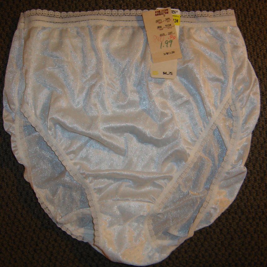 Vintage Warner's SILKY SOFT NYLON HiCut PolkaDot Panties,Sz 7; NWT!