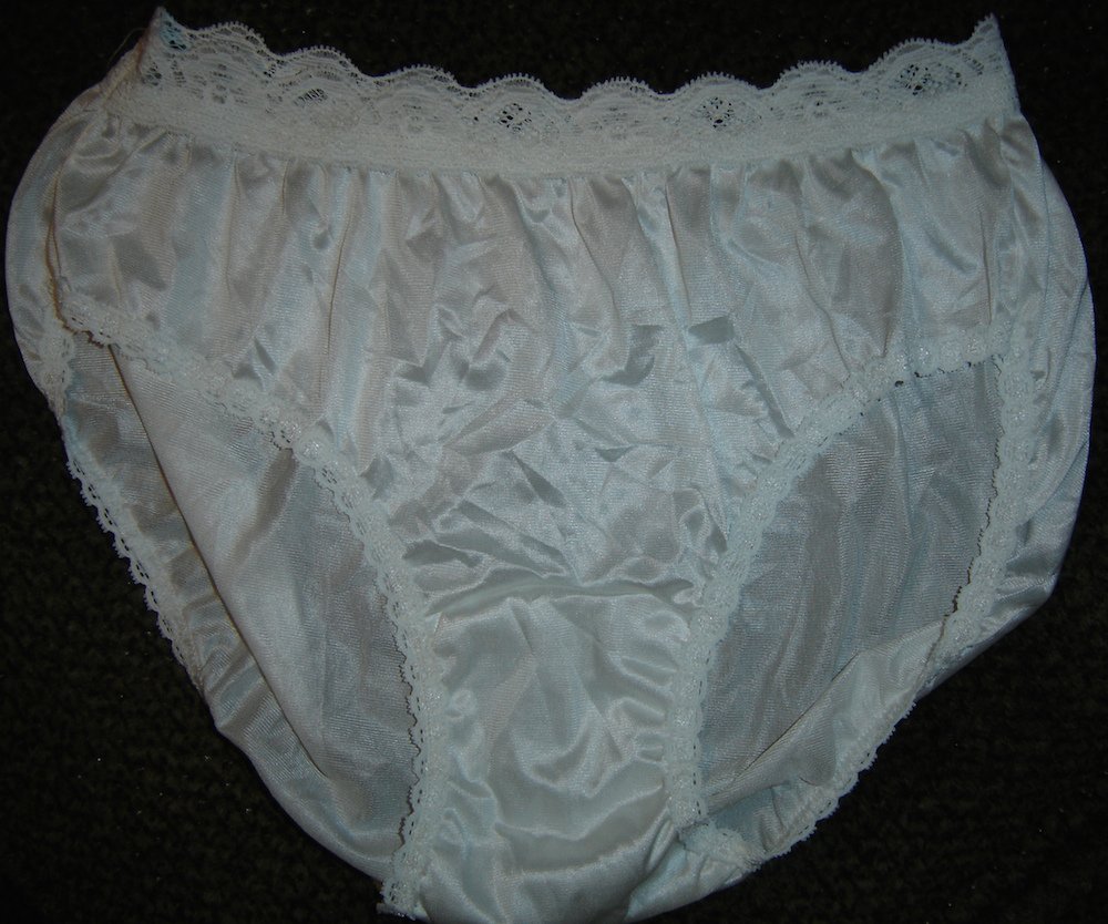 Vintage EXCEPTIONALLY SILKY SOFT Nylon Panties w/Stretch Lace Waistband
