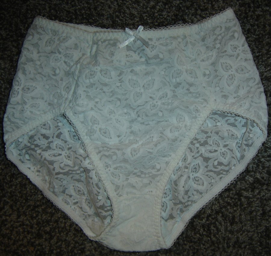 SOLD Bali Sheer ALL LACE Virgin White Panties, Size L; Beautiful!! NWOT