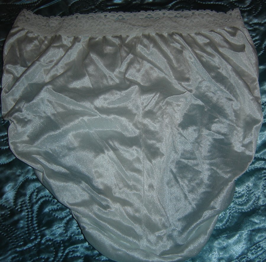 Vintage Warner's Perfect Measure Hi-Cut Panties, Pristine White, Sz. 8