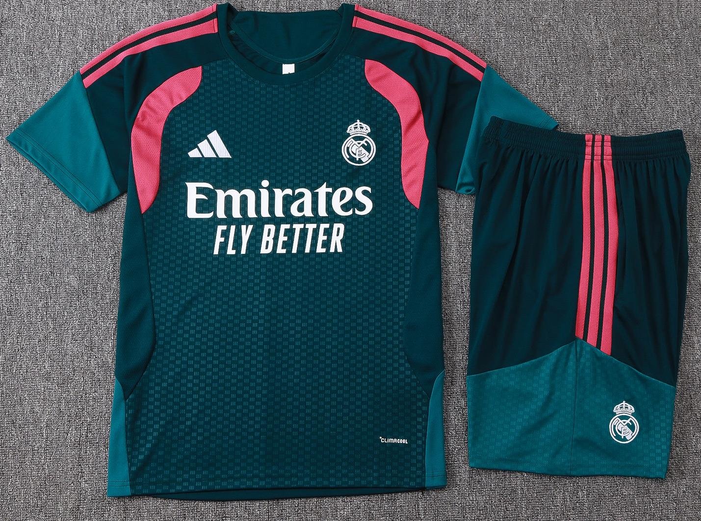 Men Real Madrid Dark Green 2026-2027 Training Shirt Jersey Kit Short Sleeve And Shorts 26-27