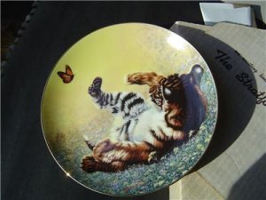 SIBERIAN CUB AT PLAY 1981 Robert Blottiaux Plate MIB