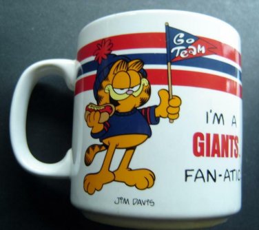 GARFIELD the Cat I'm a GIANTS Fan-Atic! Football Ceramic Mug Cup 3 1/2" Enesco