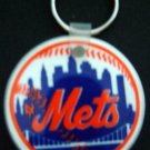 New York METS Soft Plastic KEY CHAIN RING White with Skyline Logo 2 1/4" Round