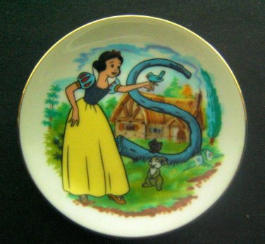 DISNEY'S Alphabet Collection PLATE 3 1/4" Diameter "S" SNOW WHITE Made in Japan