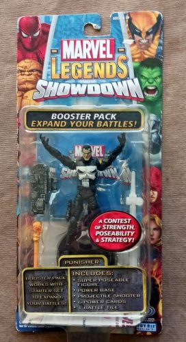 ToyBiz Marvel Legends Showdown PUNISHER & Accessory 3.75" MIP  2005 Old / New
