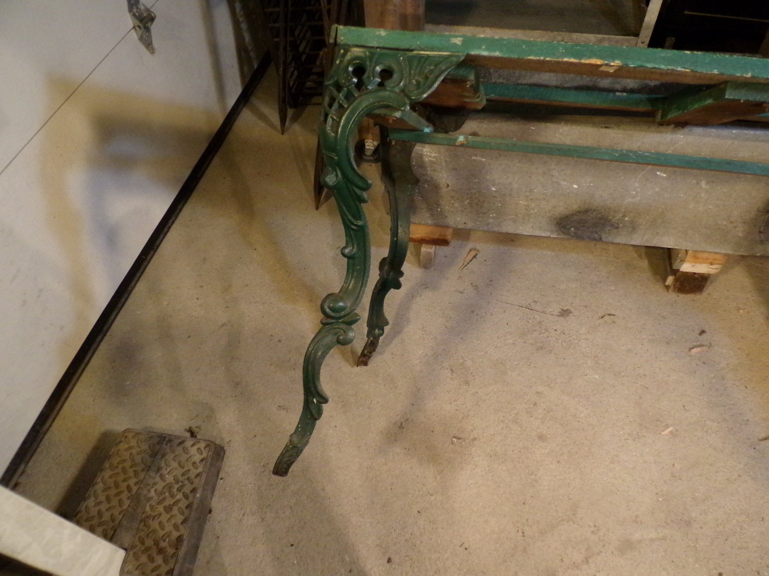 Antique Cast Iron Victorian Table Legs