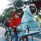 Henry Thomas signed 1982 ET movie photo 8x10 auto - E.T. scene where bike flies