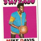 1971 - 1972 Topps Basketball card #99 Mike Davis Buffalo Braves NM