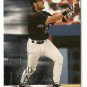 2000 Fleer Skybox baseball card #143 NM/M Mike Piazza New York Mets