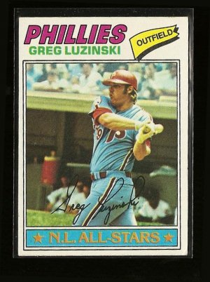 1977 Topps baseball card #30 Greg Luzinski EX Philadelphia Phillies