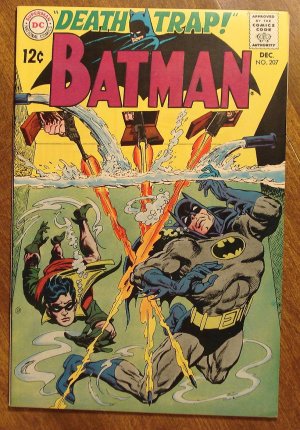 Batman #207 (1968) comic book, DC Comics, NM- condition