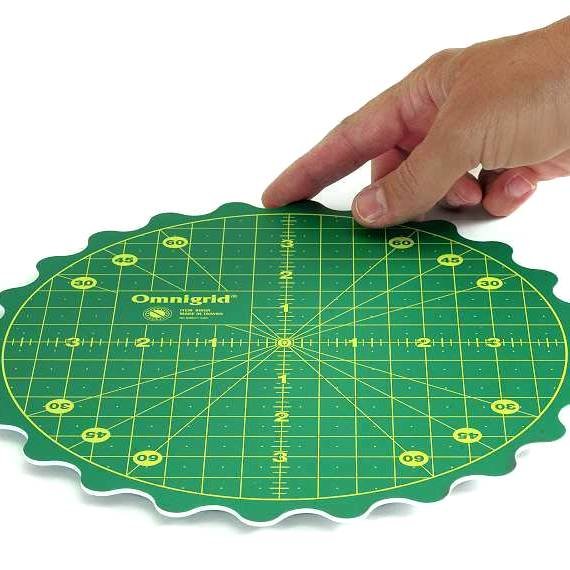 Omnigrid 360 8" Round Rotating Cutting Mat with NonSlip Base