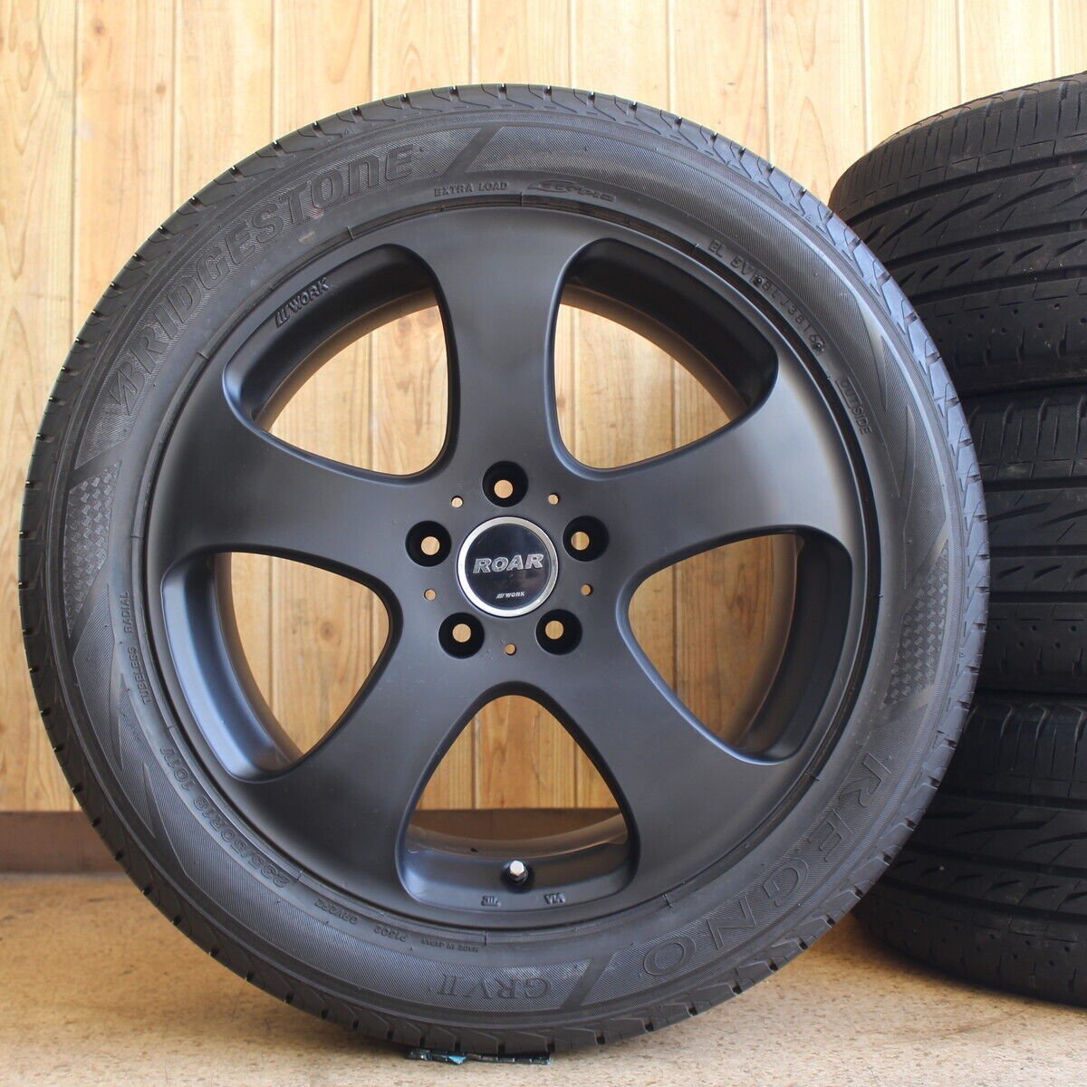 Mengenal Ban Toyota Alphard 2005: Pilihan, Ukuran, dan Perawatan