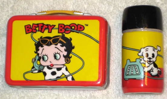 Betty Boop Ceramic Salt & Pepper Shaker Set Lunchbox Thermos in Tin Pudgy Vandor 2001