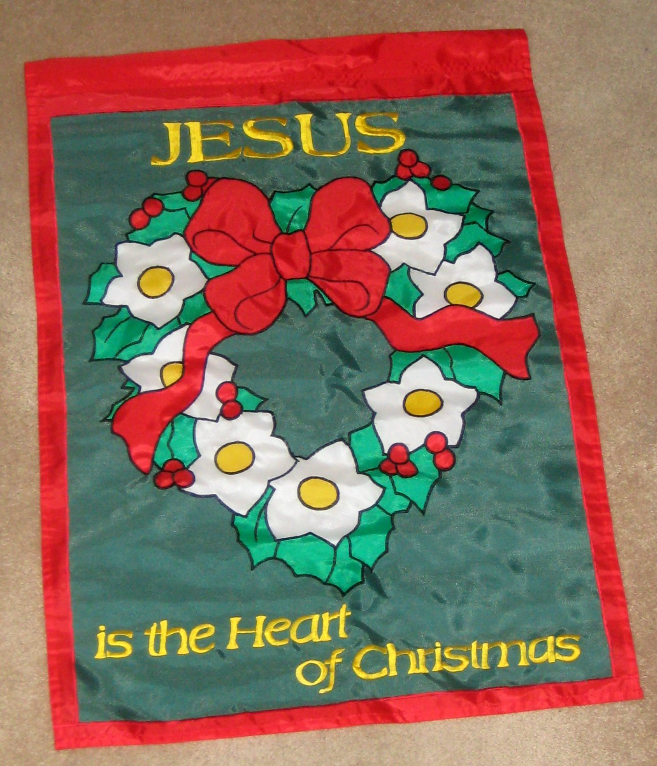 Christmas Decorative Applique Garden Flag 100% Nylon Holiday Wreath