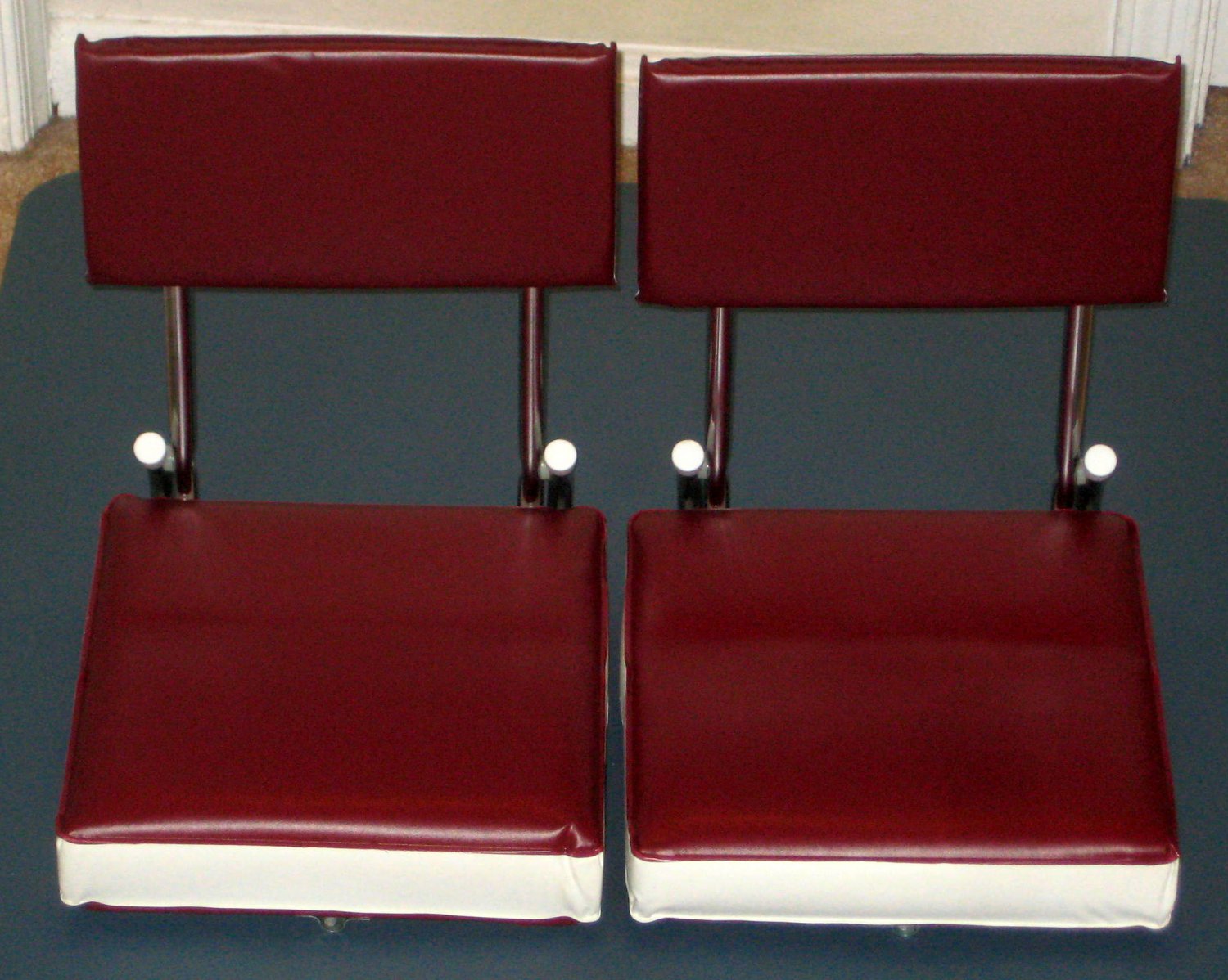 Washington Redskins Football Folding Bleacher Seats Set of 4 NFL Padded Stadium Cushions Vinyl