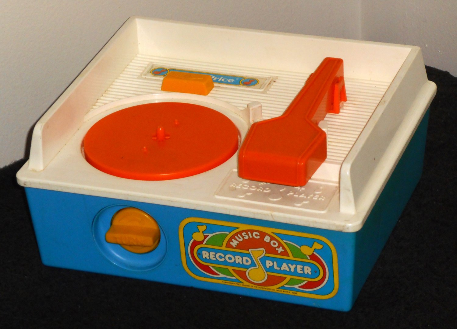 SOLD Fisher Price Record Player Lot 995 2205 Carousel 170 8 Records   524a0ed0ba955 58893b 