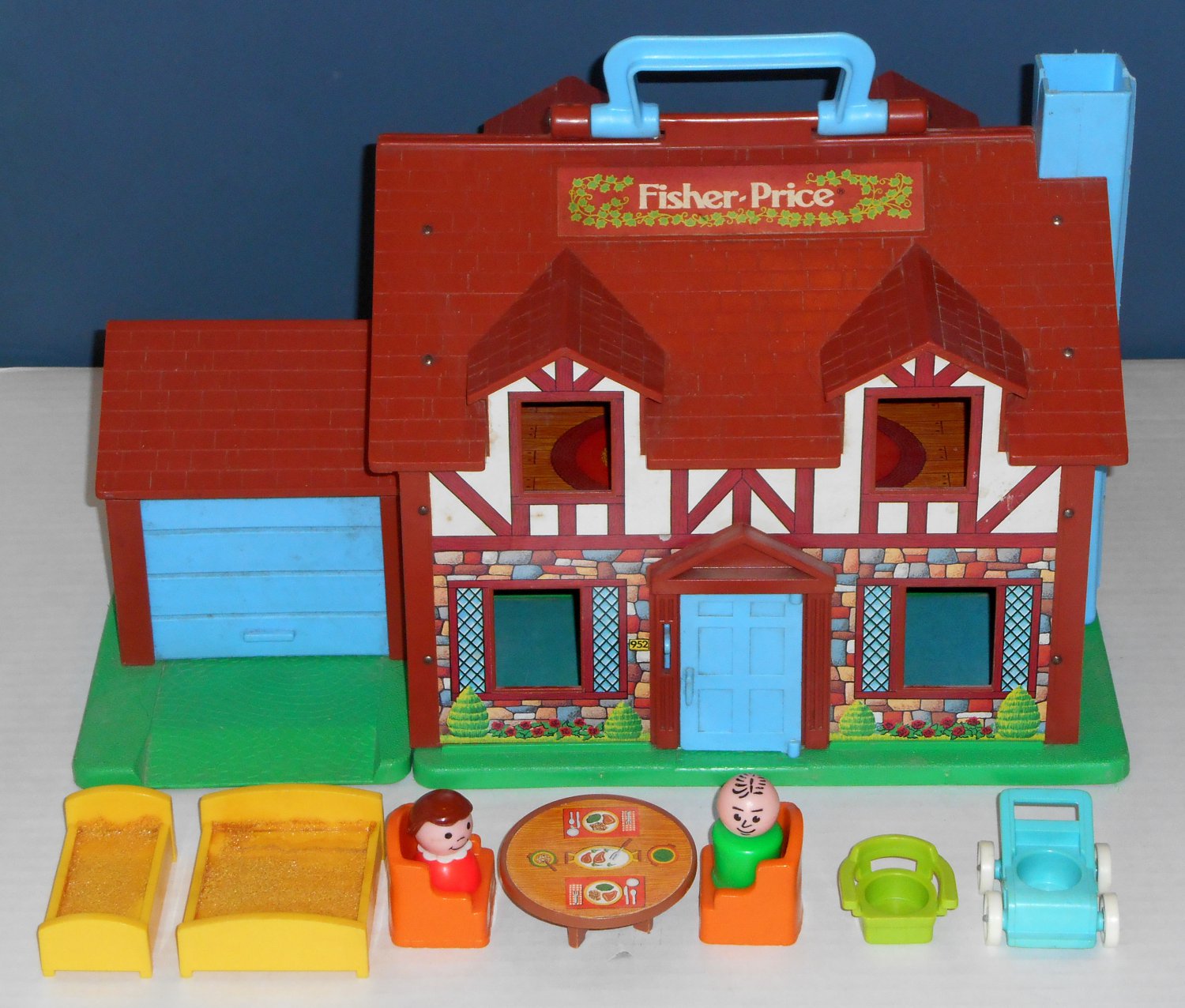 little people family house